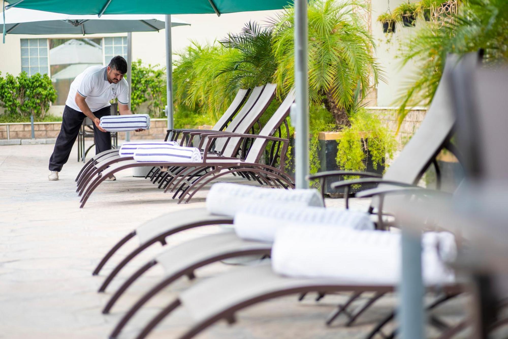 Pearl Continental Hotel, Rawalpindi Bagian luar foto