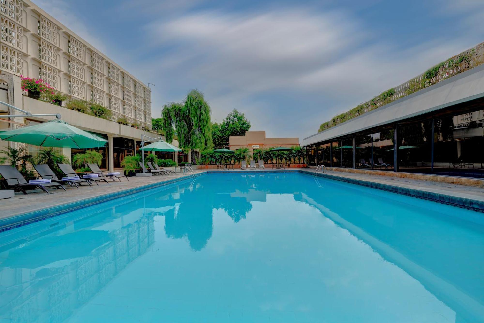 Pearl Continental Hotel, Rawalpindi Bagian luar foto