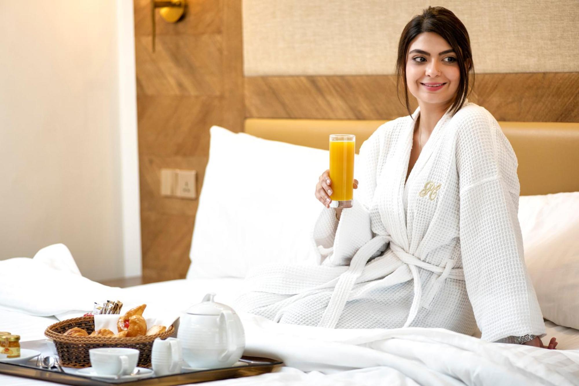 Pearl Continental Hotel, Rawalpindi Bagian luar foto